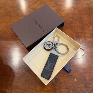 Lv key holder